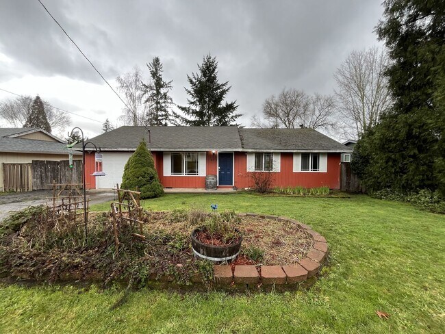 31348 NW Cottage St in North Plains, OR - Building Photo - Building Photo