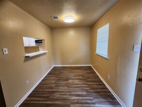 4311 Yellowstone Blvd in Houston, TX - Building Photo - Building Photo