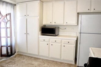 2395 N River Trail Rd, Unit V09 in Orange, CA - Building Photo - Building Photo