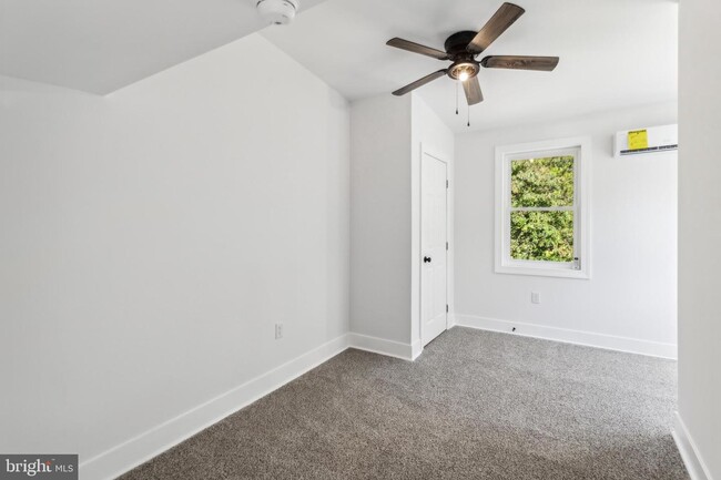 1306 W Rene Ave