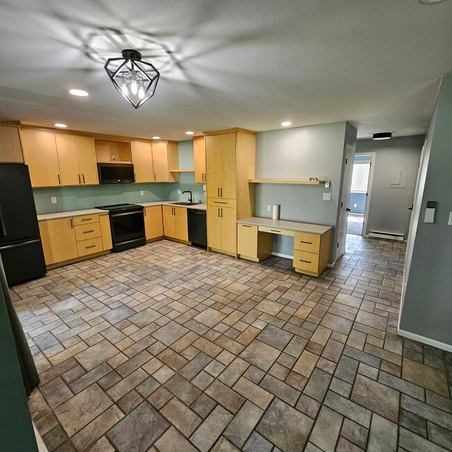 property at 3500 Rolling Green Dr