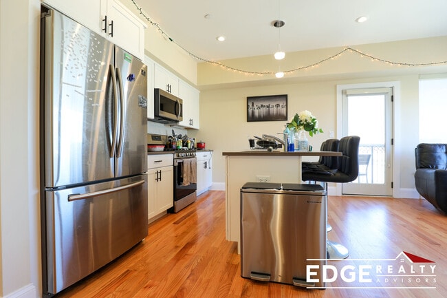 property at 9 Glencoe St