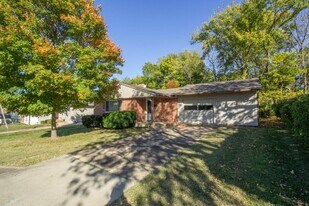 517 E 2nd St in Rolla, MO - Building Photo