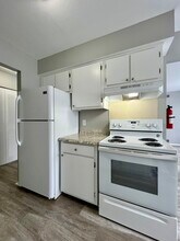 11333 Old Goddard Rd in Allen Park, MI - Foto de edificio - Building Photo