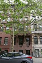 133 W 75th St in New York, NY - Building Photo - Building Photo