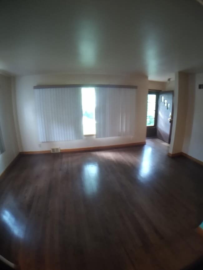 326 N 68th St in Milwaukee, WI - Building Photo - Building Photo