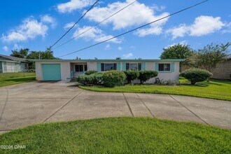 4736 Sunset Dr in Panama City, FL - Building Photo - Building Photo