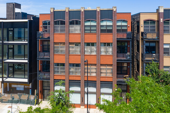 1821 N Milwaukee Ave in Chicago, IL - Building Photo - Building Photo