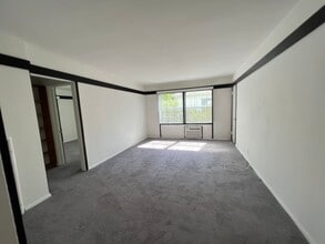 13128 1/4 Valleyheart Dr in Studio City, CA - Building Photo - Building Photo