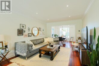 2429 Cliff Rd in Mississauga, ON - Building Photo - Building Photo