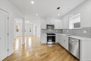 1010 Cambridge St in Cambridge, MA - Building Photo