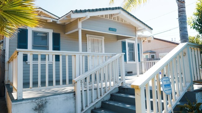 property at 1114 S Ditmar St