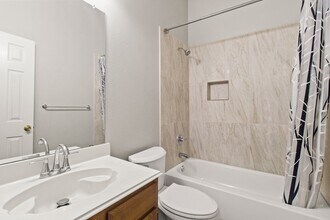 8200 Stern St in Frisco, TX - Foto de edificio - Building Photo