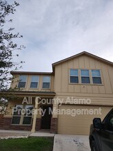 3714 Seco Tierra in San Antonio, TX - Building Photo - Building Photo