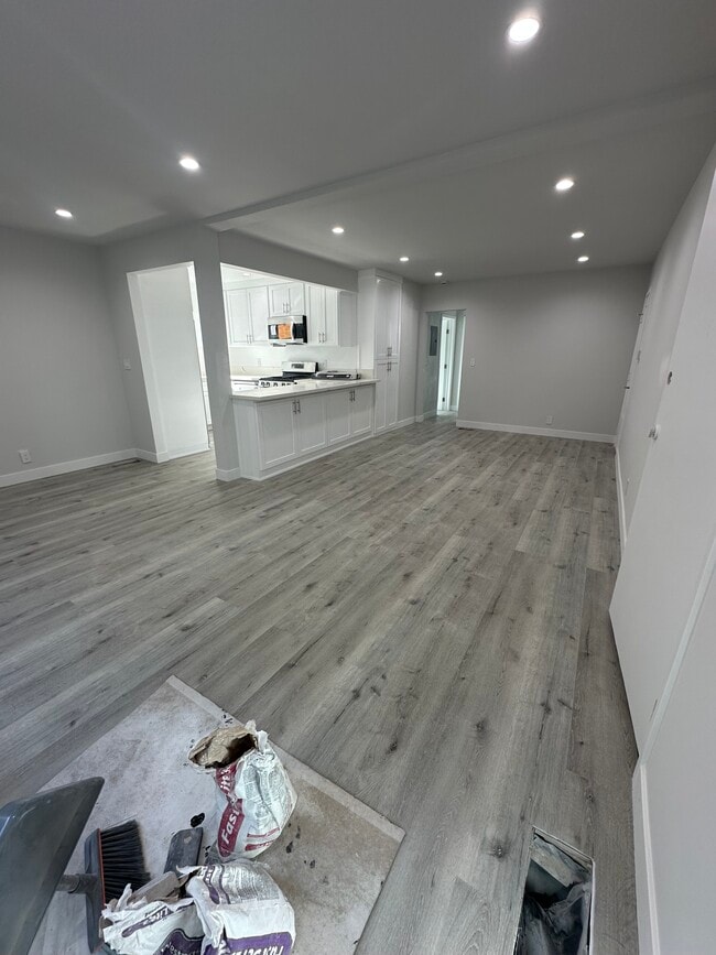 8363 Blackburn Ave, Unit 2 in Los Angeles, CA - Building Photo - Building Photo