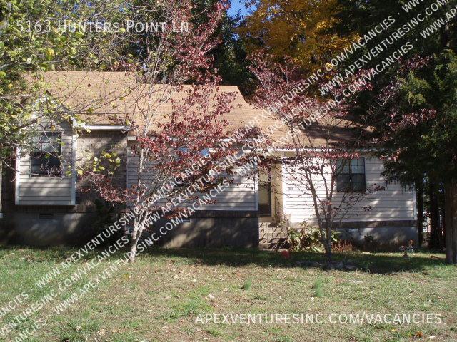 property at 5163 Hunters Point Ln