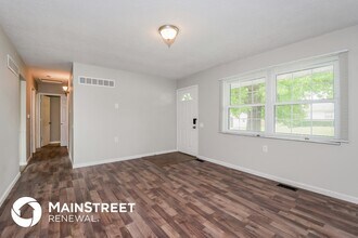 2868 Essex St in St. Charles, MO - Building Photo - Building Photo