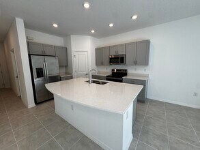 202 River Front Way in Edgewater, FL - Building Photo - Building Photo