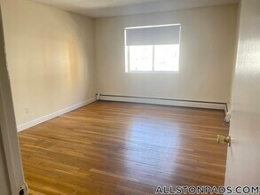 90 Gardner St, Unit 32 in Boston, MA - Building Photo - Building Photo