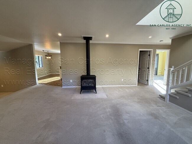 732 W Carmel Valley Rd in Carmel Valley, CA - Building Photo - Building Photo