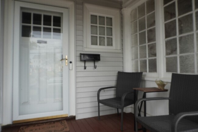42 Richardson Ave in Wakefield, MA - Building Photo - Building Photo