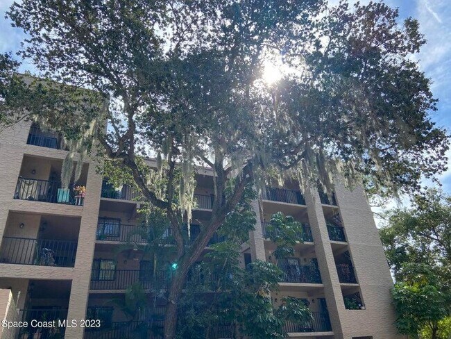 1540 Riverside Dr in Titusville, FL - Building Photo - Building Photo