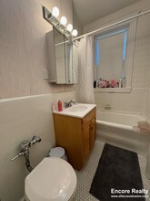 12 Alton Pl, Unit 2 in Brookline, MA - Building Photo - Building Photo