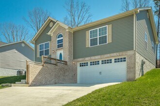 2021 Short Leaf Ln in Soddy Daisy, TN - Building Photo - Building Photo