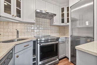 298 Marlborough St, Unit 3 in Boston, MA - Building Photo - Building Photo