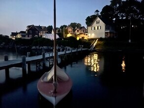 15 Davis Ct in Groton, CT - Building Photo - Building Photo