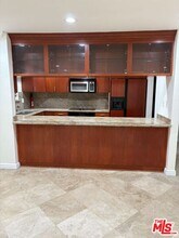 8909 Burton Way in Los Angeles, CA - Building Photo - Building Photo