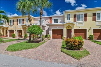 20201 Estero Gardens Cir in Estero, FL - Building Photo - Building Photo