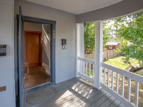 405-409 2nd St in Oregon City, OR - Building Photo - Building Photo
