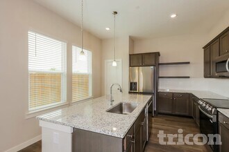 313 Lincoln Cir in Saginaw, TX - Building Photo - Building Photo