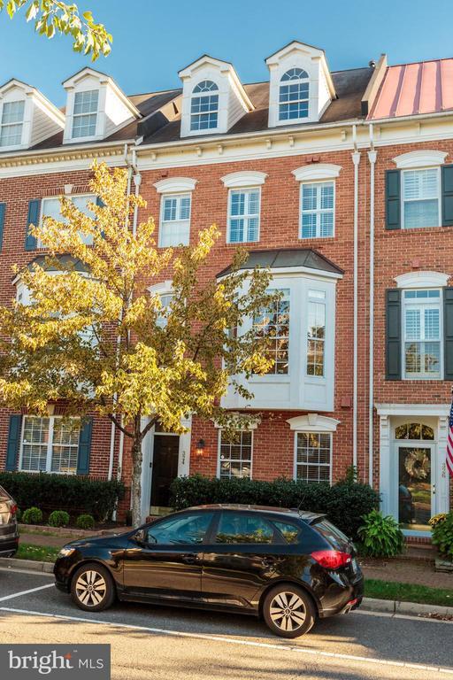 324 Cameron Station Blvd in Alexandria, VA - Building Photo - Building Photo