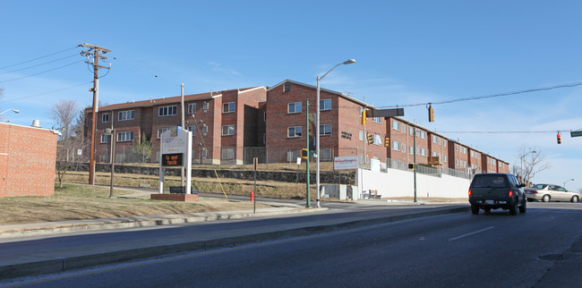 St. Stephen's Court Apartments in Baltimore, MD - Building Photo - Building Photo