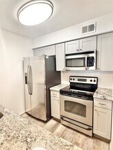 4639 Wild Indigo St, Unit 472 in Houston, TX - Building Photo - Building Photo