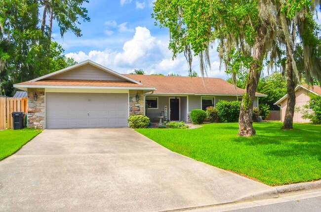 10930 NW 35th Pl in Gainesville, FL - Building Photo - Building Photo
