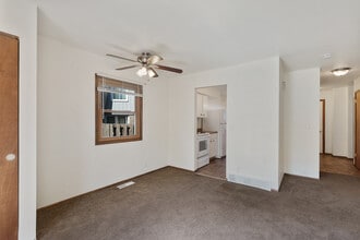 3774 S 81st St in Milwaukee, WI - Building Photo - Building Photo