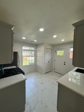 2320 S Louisiana St in Little Rock, AR - Building Photo - Building Photo