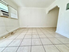 715 SW 10th St in Dania Beach, FL - Building Photo - Building Photo