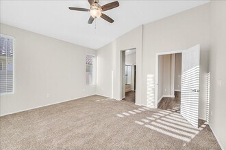 3025 Panorama Ridge Dr in Henderson, NV - Building Photo - Building Photo