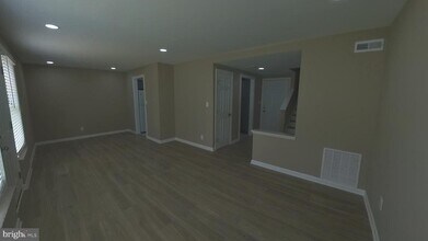 2050 Nike Dr in Waldorf, MD - Building Photo - Building Photo