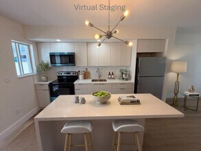 1910 SW 17th Ave in Miami, FL - Building Photo - Building Photo