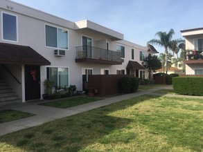 Arroyo Escondido Apartments in Escondido, CA - Building Photo - Building Photo