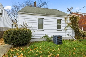 1541 Washington Ave in Lincoln Park, MI - Building Photo - Building Photo