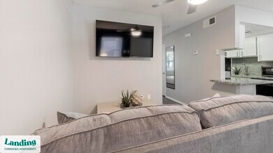 130 Camino De Oro in San Antonio, TX - Building Photo - Building Photo