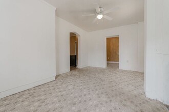 4703 Monticello Rd-Unit -Unit A in Columbia, SC - Foto de edificio - Building Photo