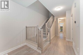 103 Ocala St in Ottawa, ON - Building Photo - Building Photo