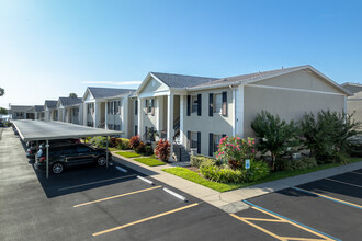 The Wellington Condominiums in Winter Haven, FL - Building Photo - Building Photo